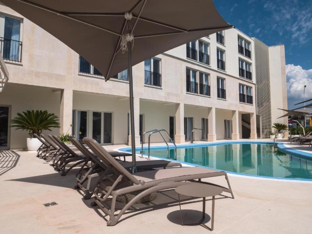 אומאג Supreme Studio Apartment Bijoux מראה חיצוני תמונה