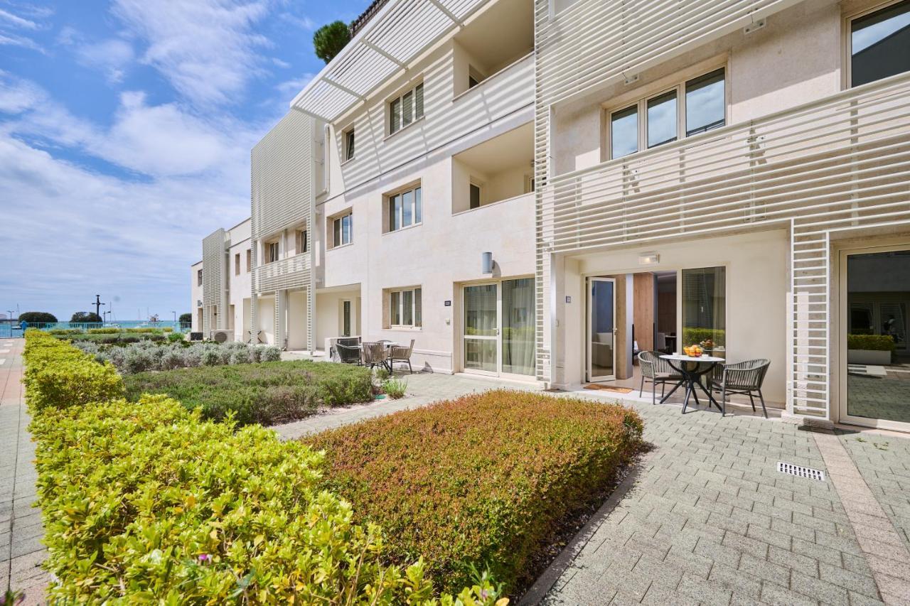 אומאג Supreme Studio Apartment Bijoux מראה חיצוני תמונה