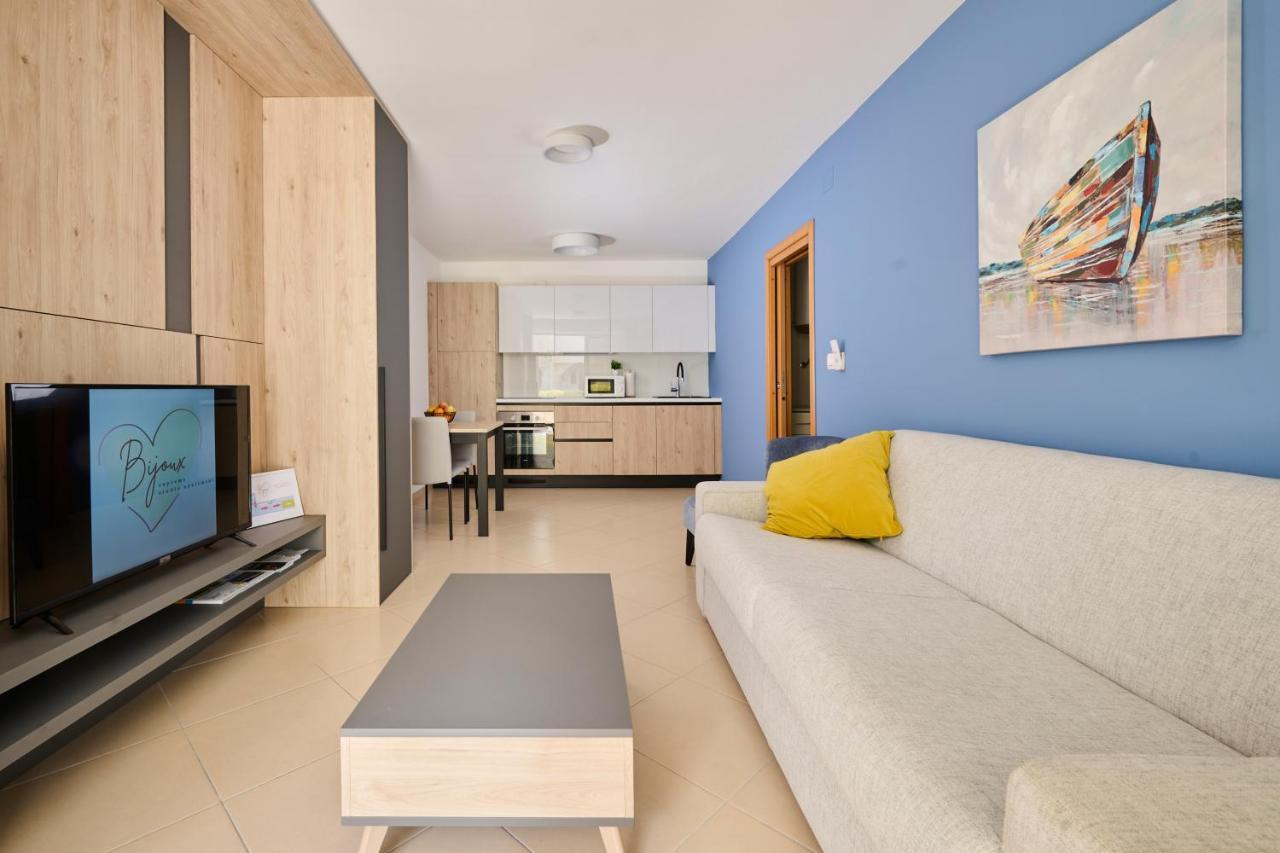 אומאג Supreme Studio Apartment Bijoux מראה חיצוני תמונה